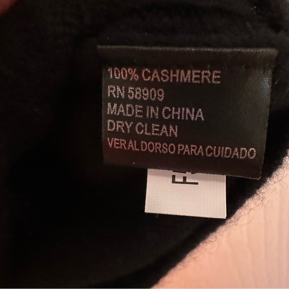 Alex Marie Black 100 Percent Cashmere Short Sleeve Sweater in Size Small - Picture 4 of 6